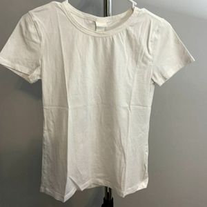 White tee shirt